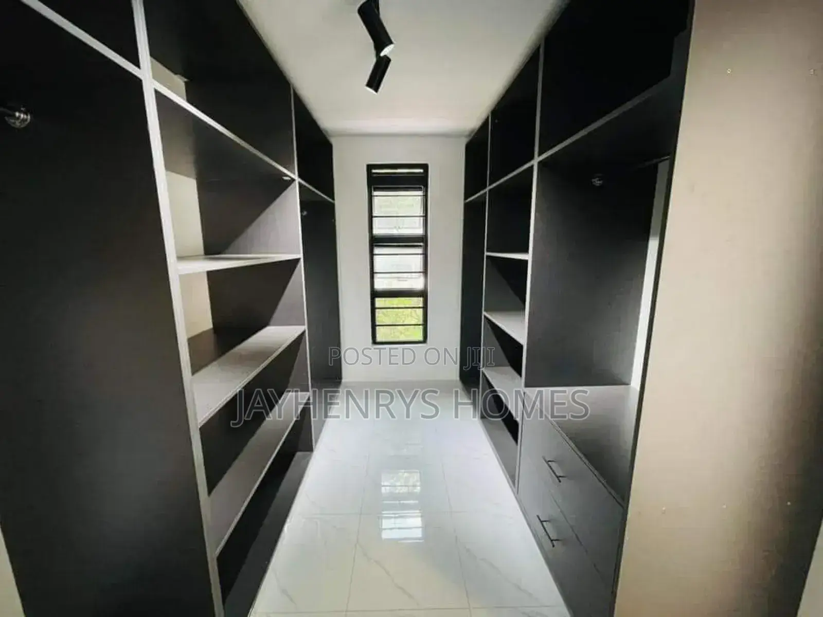 5bdrm House in Mugutha, Ruiru for sale