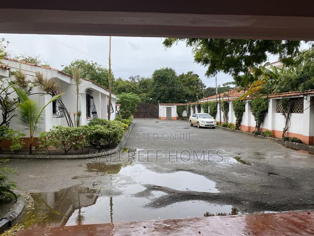 6bdrm Maisonette in Nyali for rent - thumbnail 18