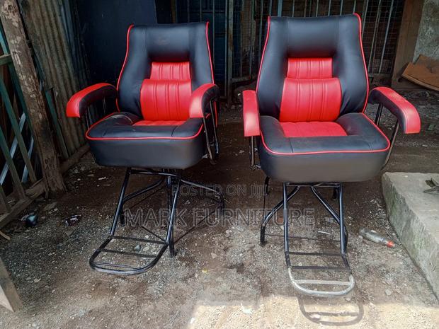 Kinyozi Chair - main view