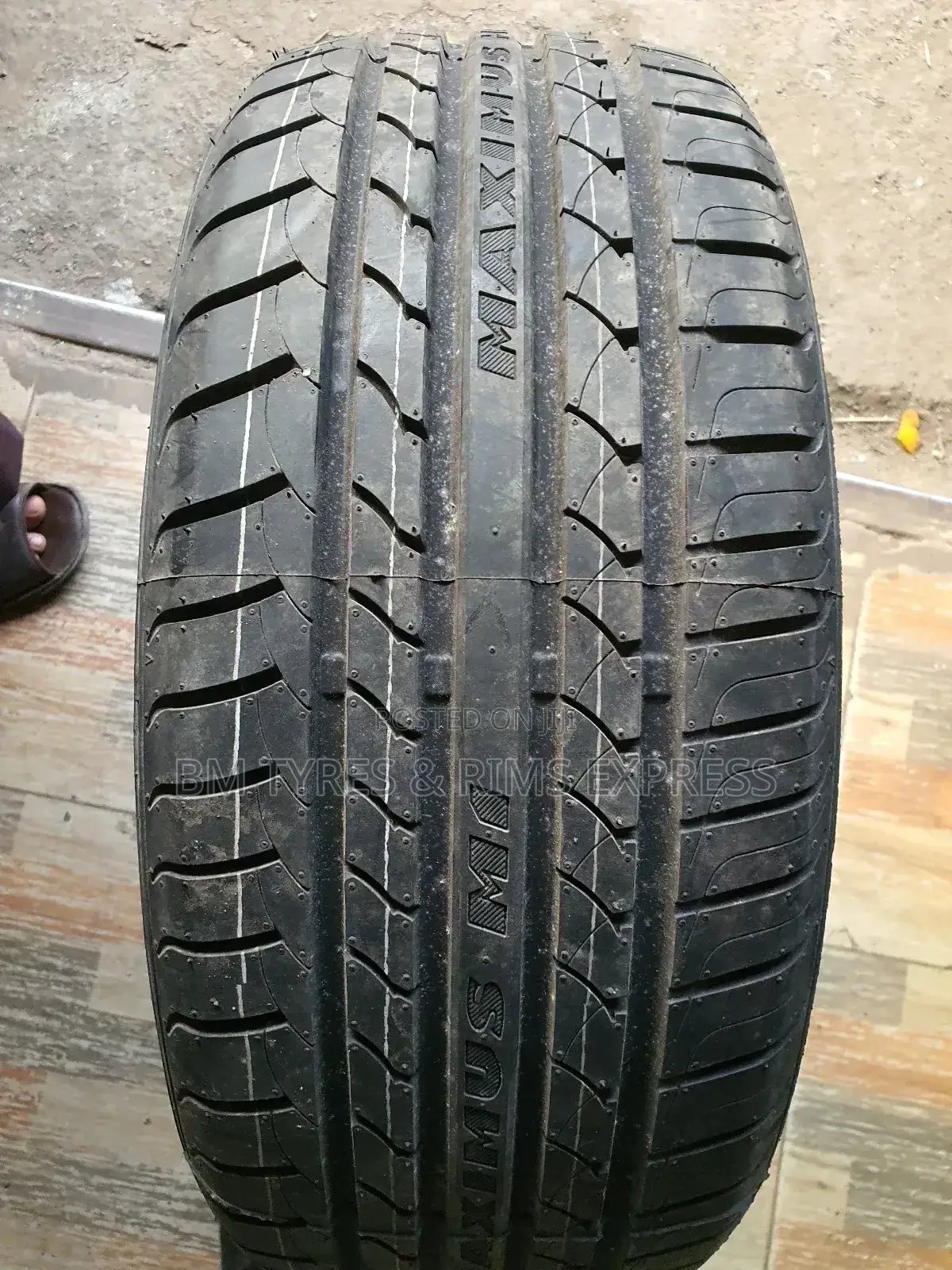 215 /50 R17 Maxtrek Tyres.