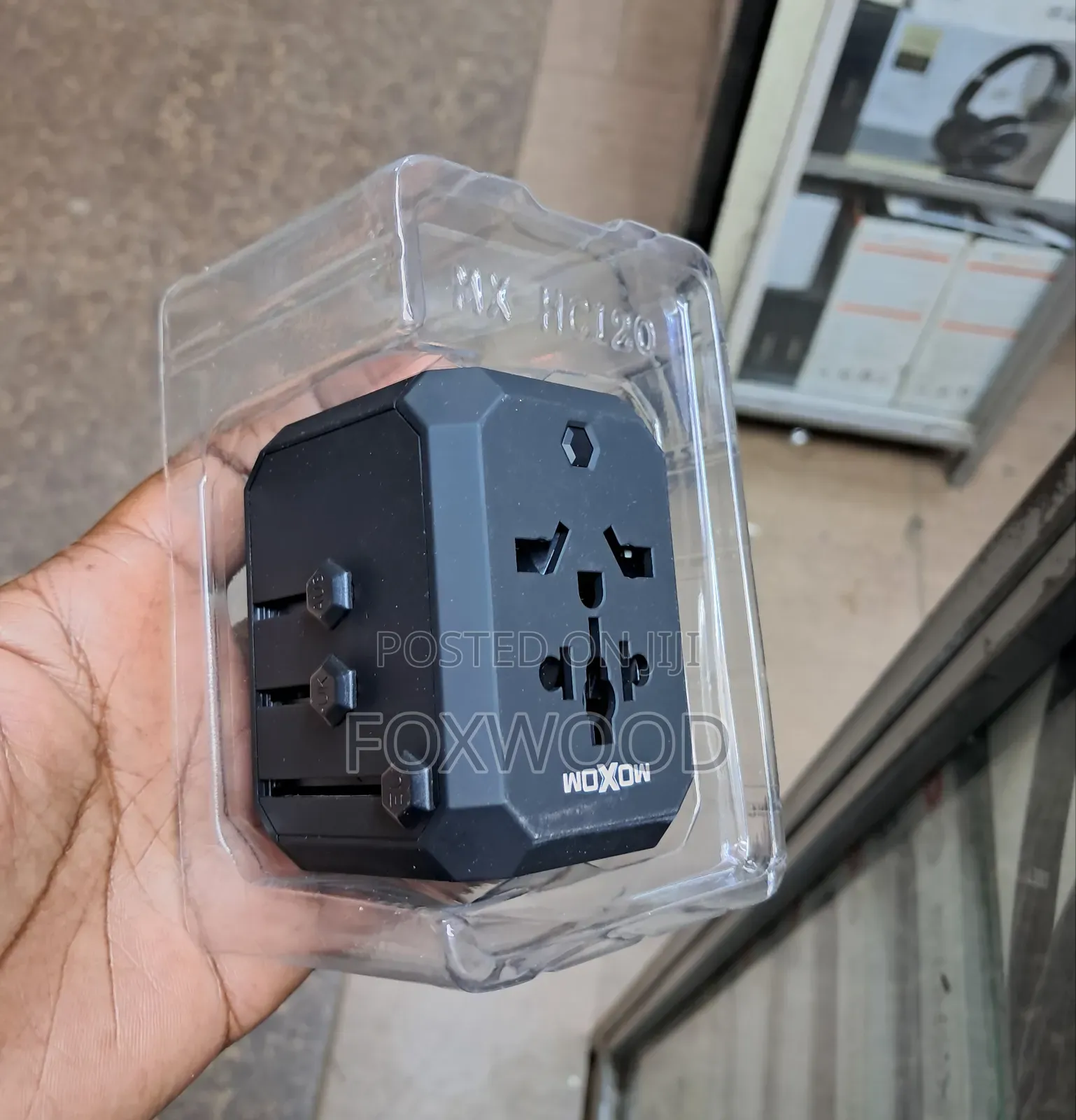Moxom International Adapter With PD Type C 20W Port