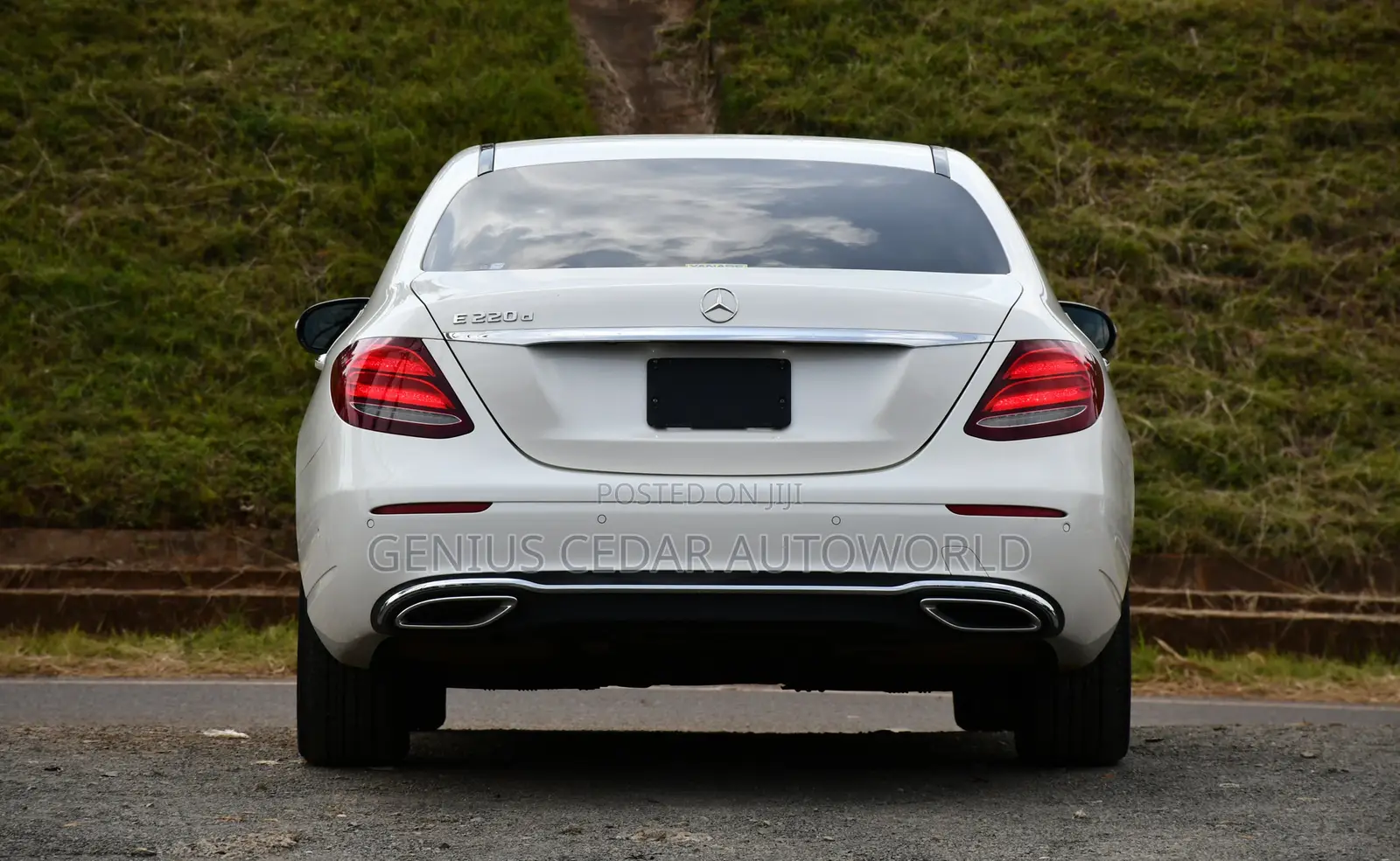 Mercedes-Benz 220E 2017 White