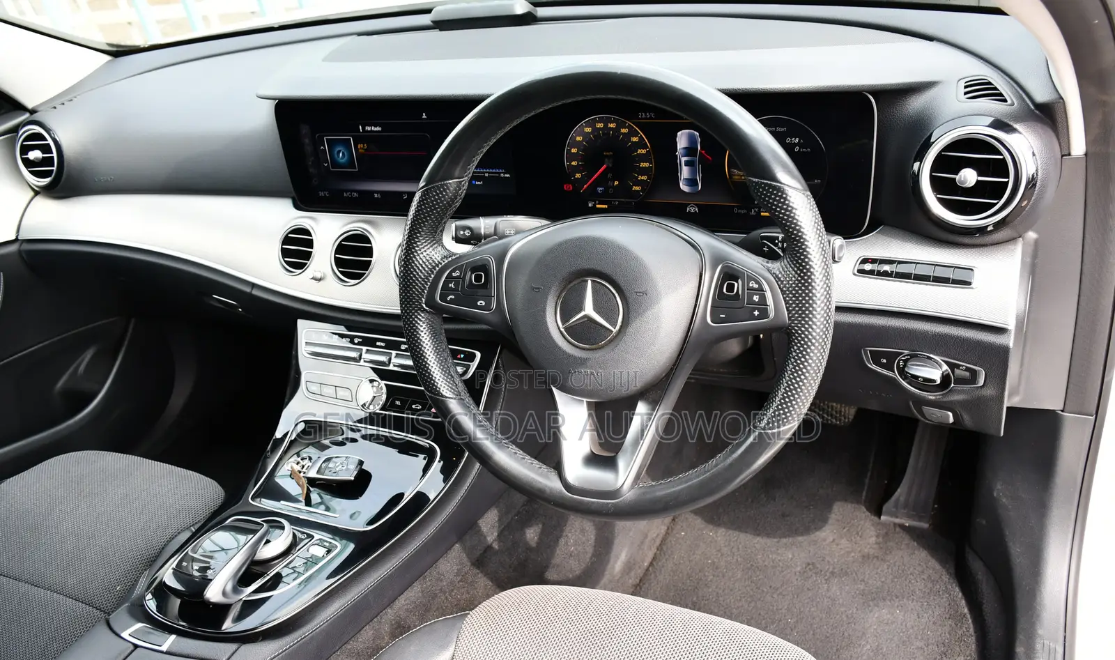 Mercedes-Benz 220E 2017 White