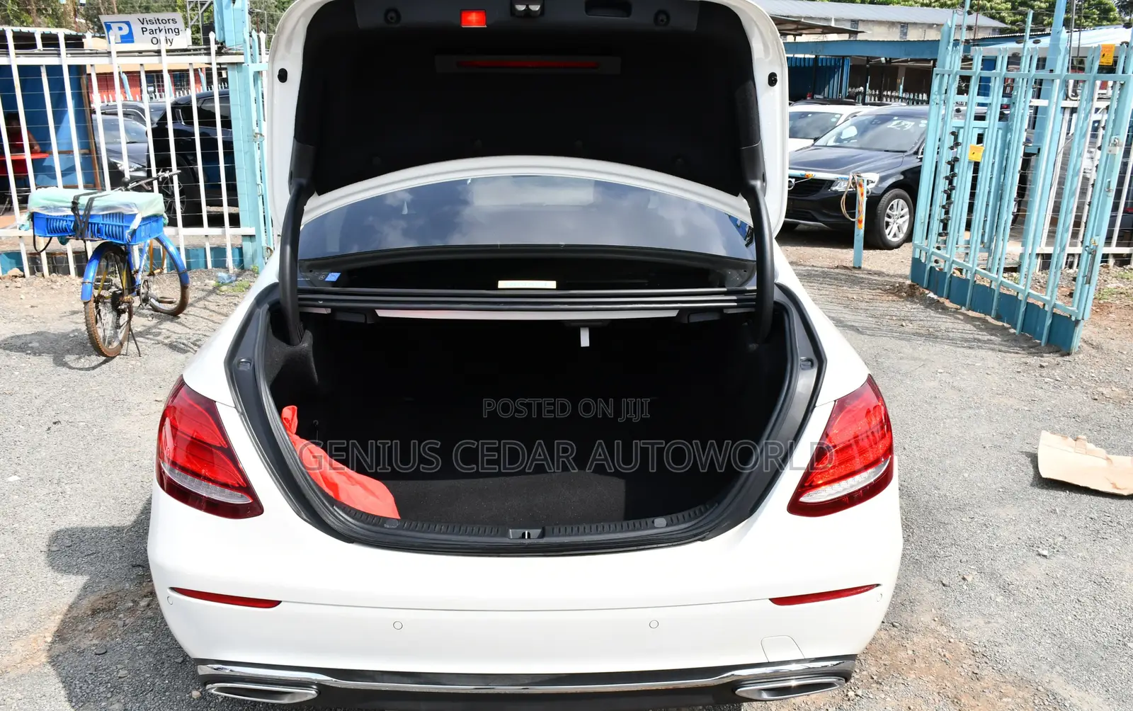 Mercedes-Benz 220E 2017 White