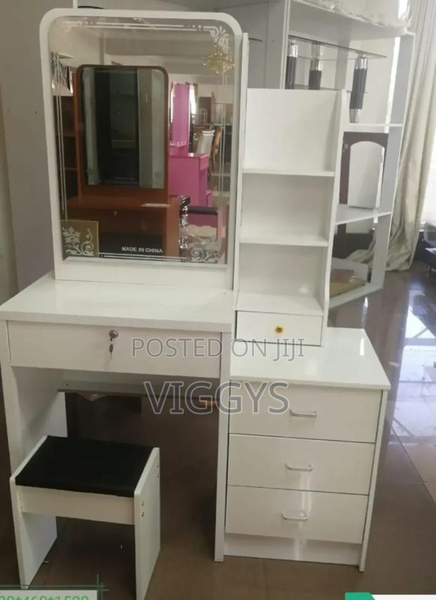 Dressing Table With Sliding Mirror/Dressing/Model - main view