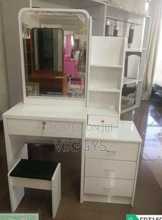 New Dressing Table With Sliding Mirror/Dressing/Model - main view