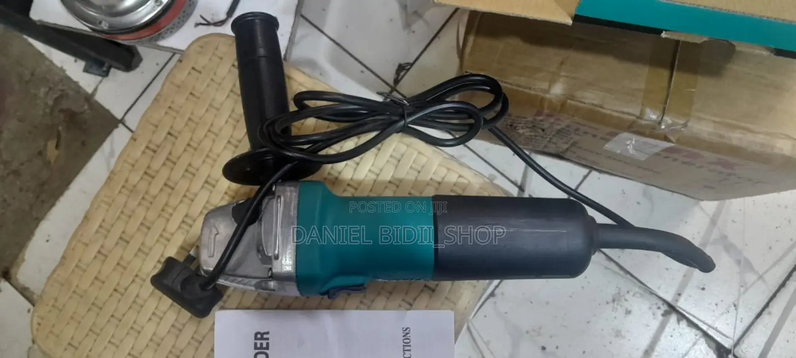 Makita 180mm (7′′) Angle Grinder