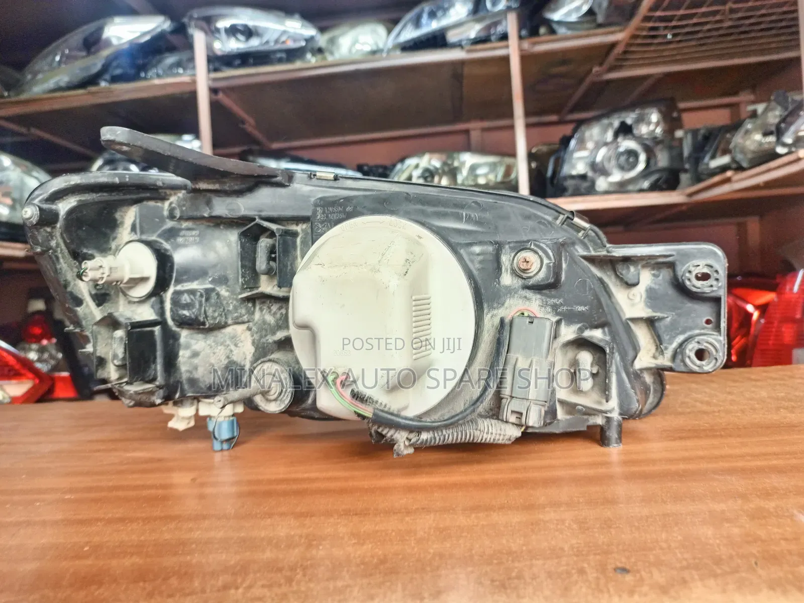 Subaru BH LHS Nonzenon Shinny Reflector Headlight