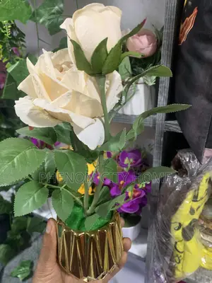 Table Top Decor Flowers
