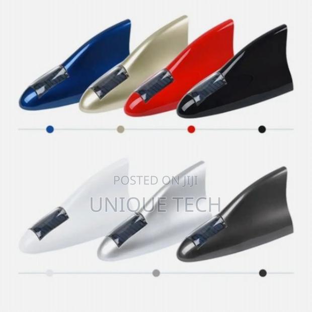 Solar _Powered Shark Fin Car Antenna