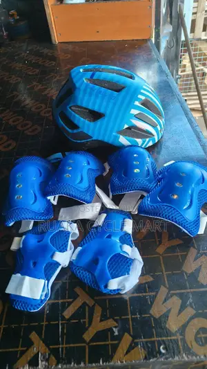 Ex UK Cycling Gears(Helmet and Guards)