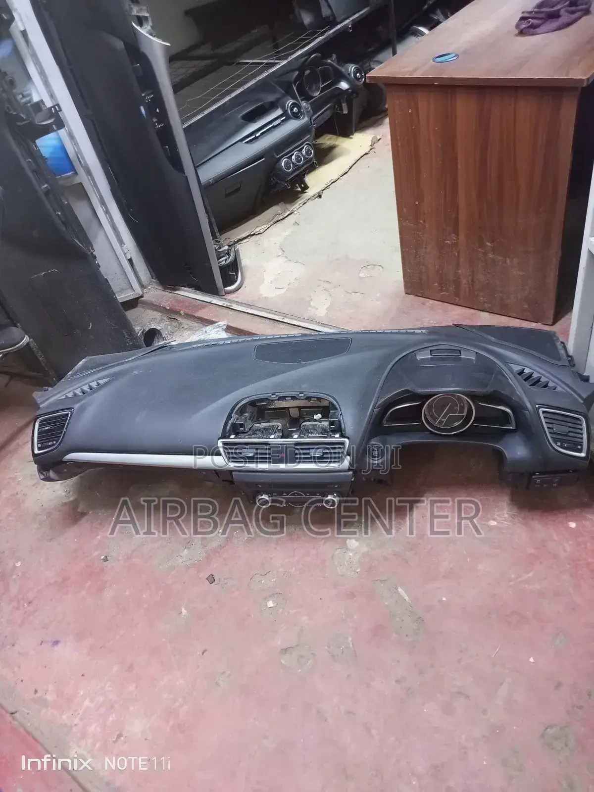 Mazda Axela Dashboard