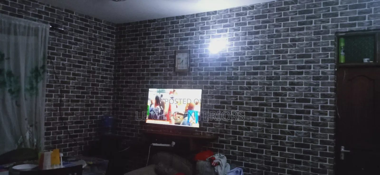 Wallpaper and Mural Installation and Tv Mounting