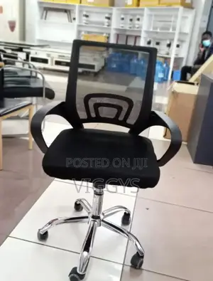 Brand New Assembled Executive Office Chair/Luxexec/Tive