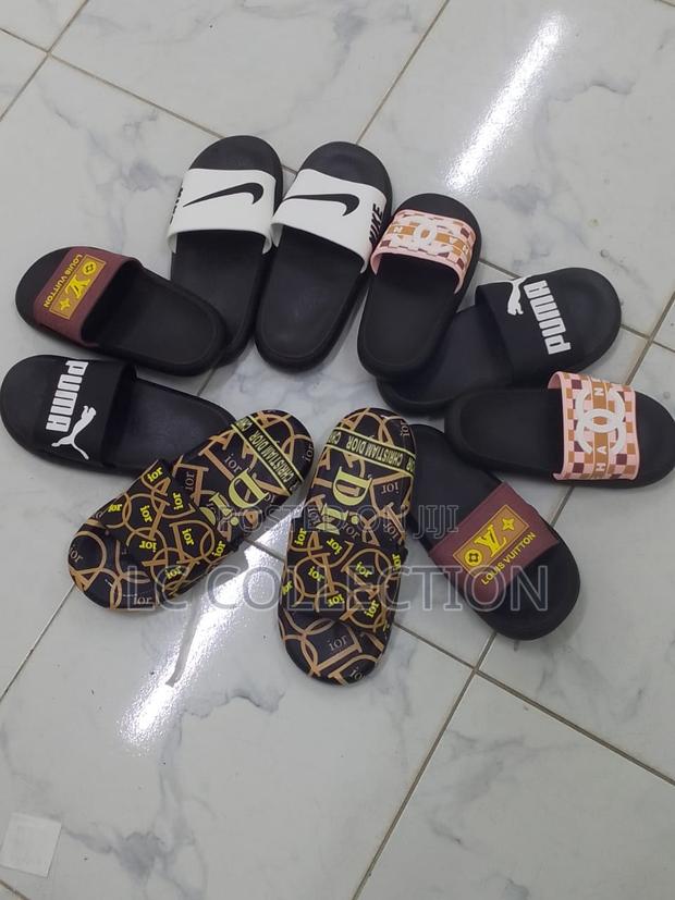 Slides/Kids Sandles - thumbnail 2
