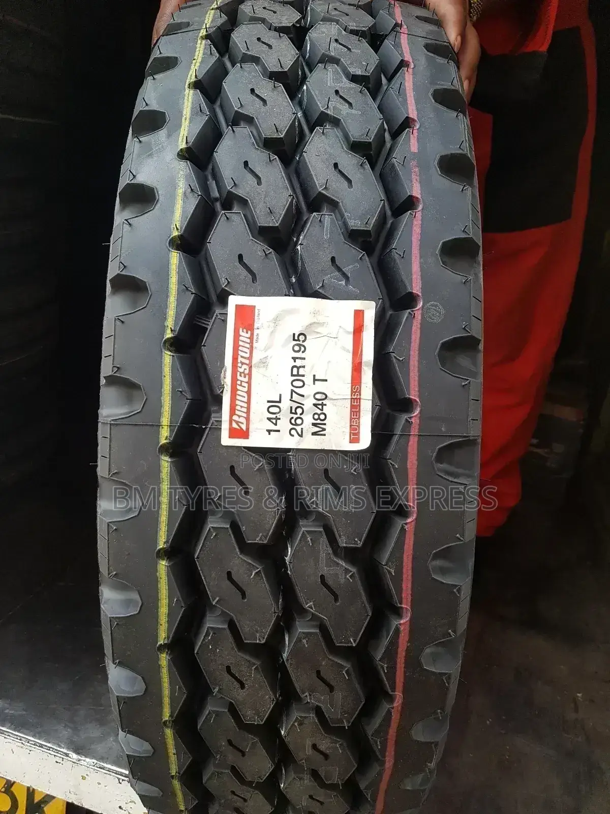 265 /70 R19. 5 Bringstone TYRES (JAPAN)