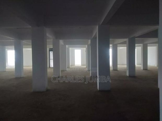 Warehouse to Let - thumbnail 3