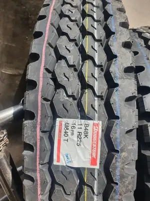 11 R22.5 Bringstone TYRES. (Japan)