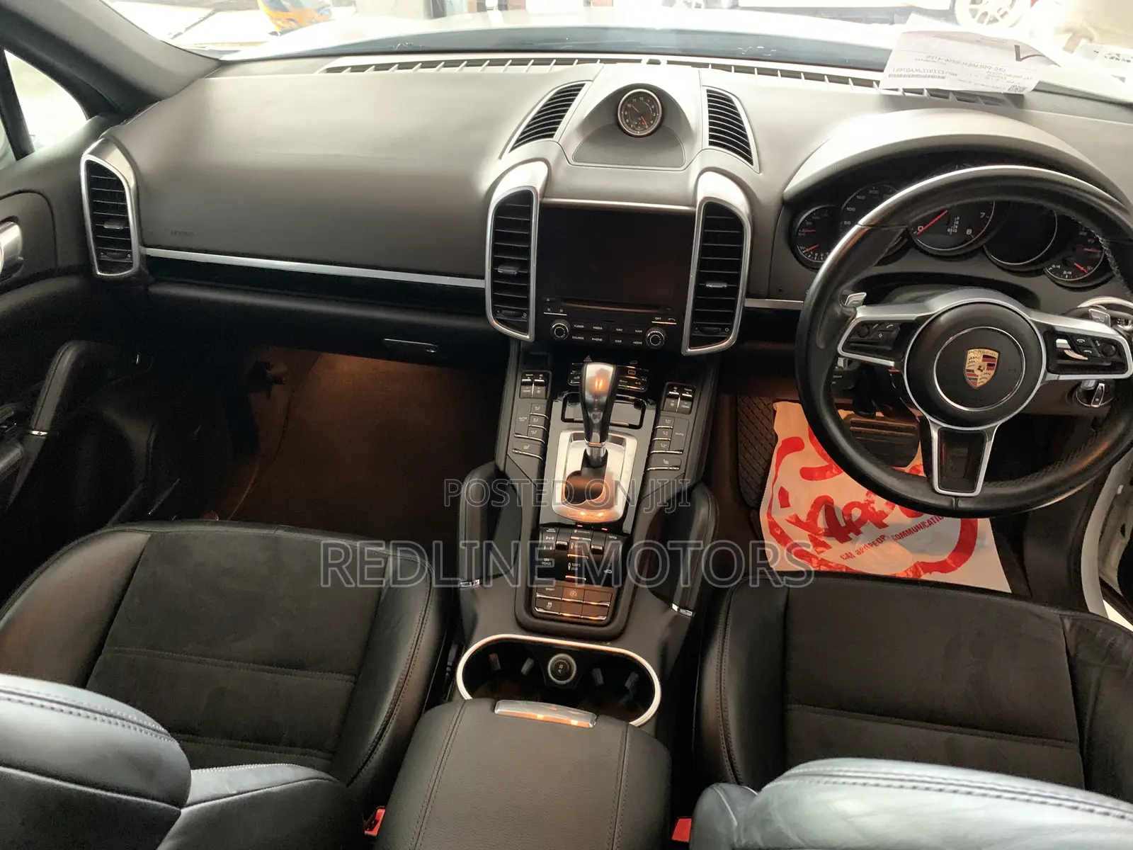 Porsche Cayenne Base AWD 2017 Off white