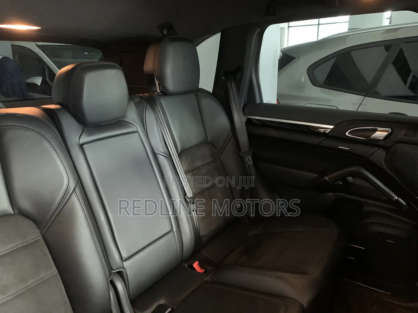 Porsche Cayenne Base AWD 2017 Off white