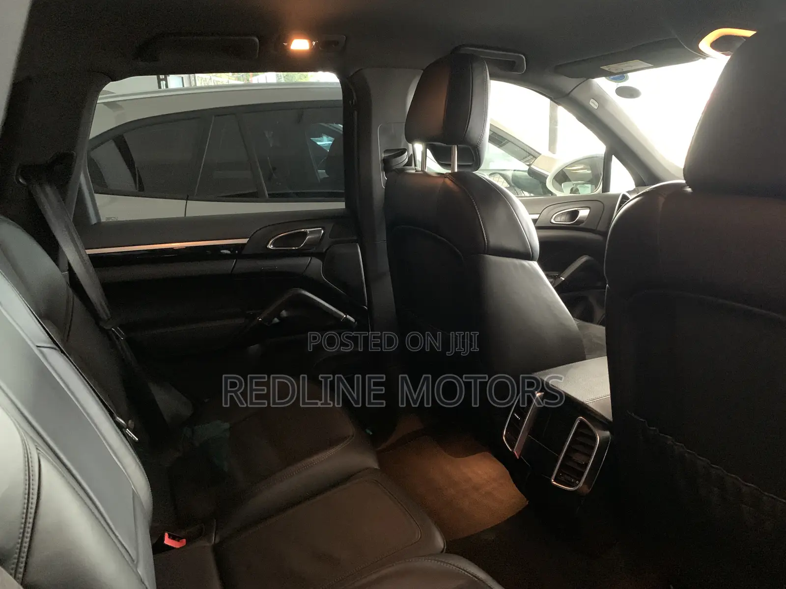 Porsche Cayenne Base AWD 2017 Off white