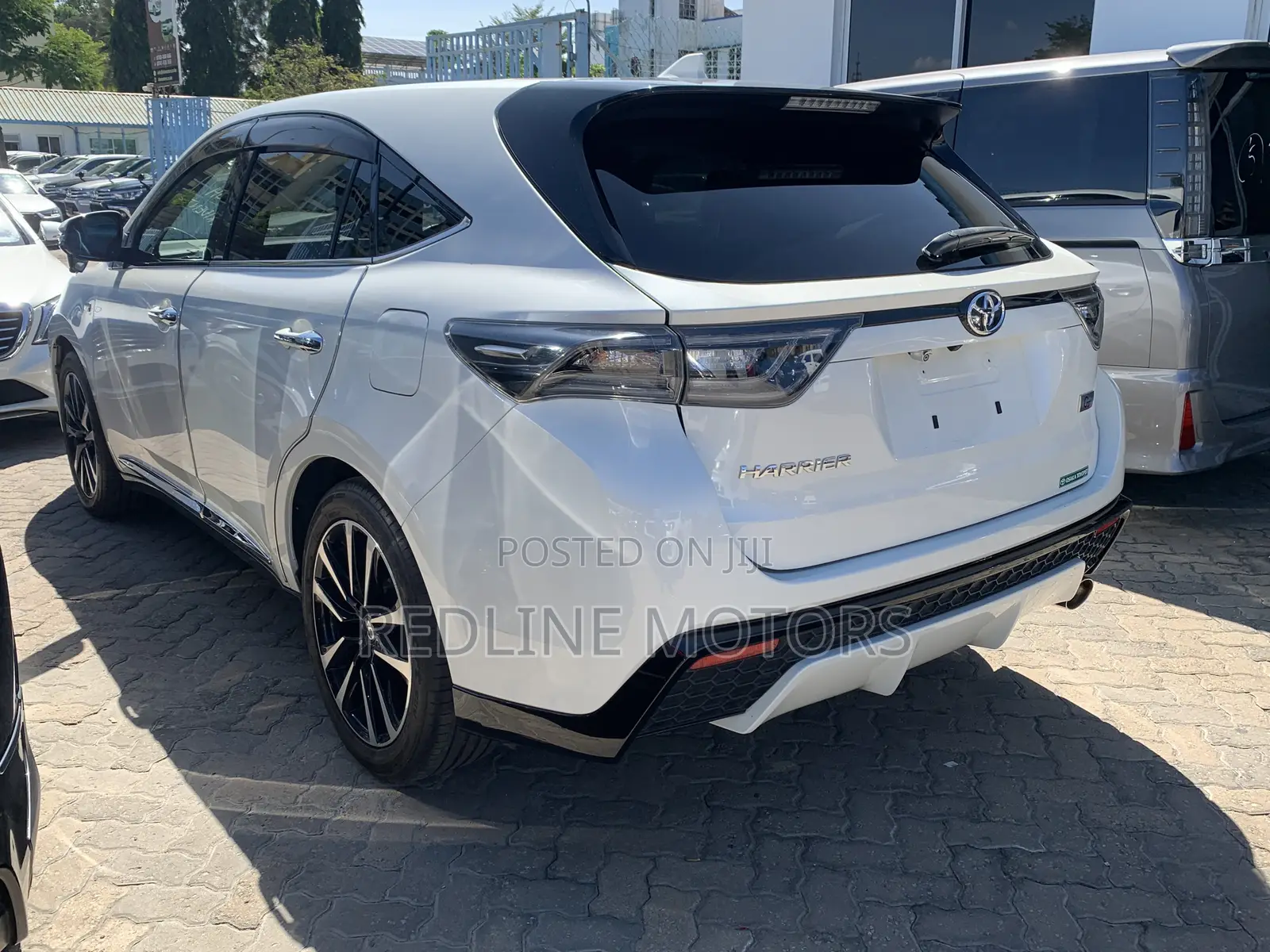 Toyota Harrier 2.0 Turbo 4WD 2017 Pearl