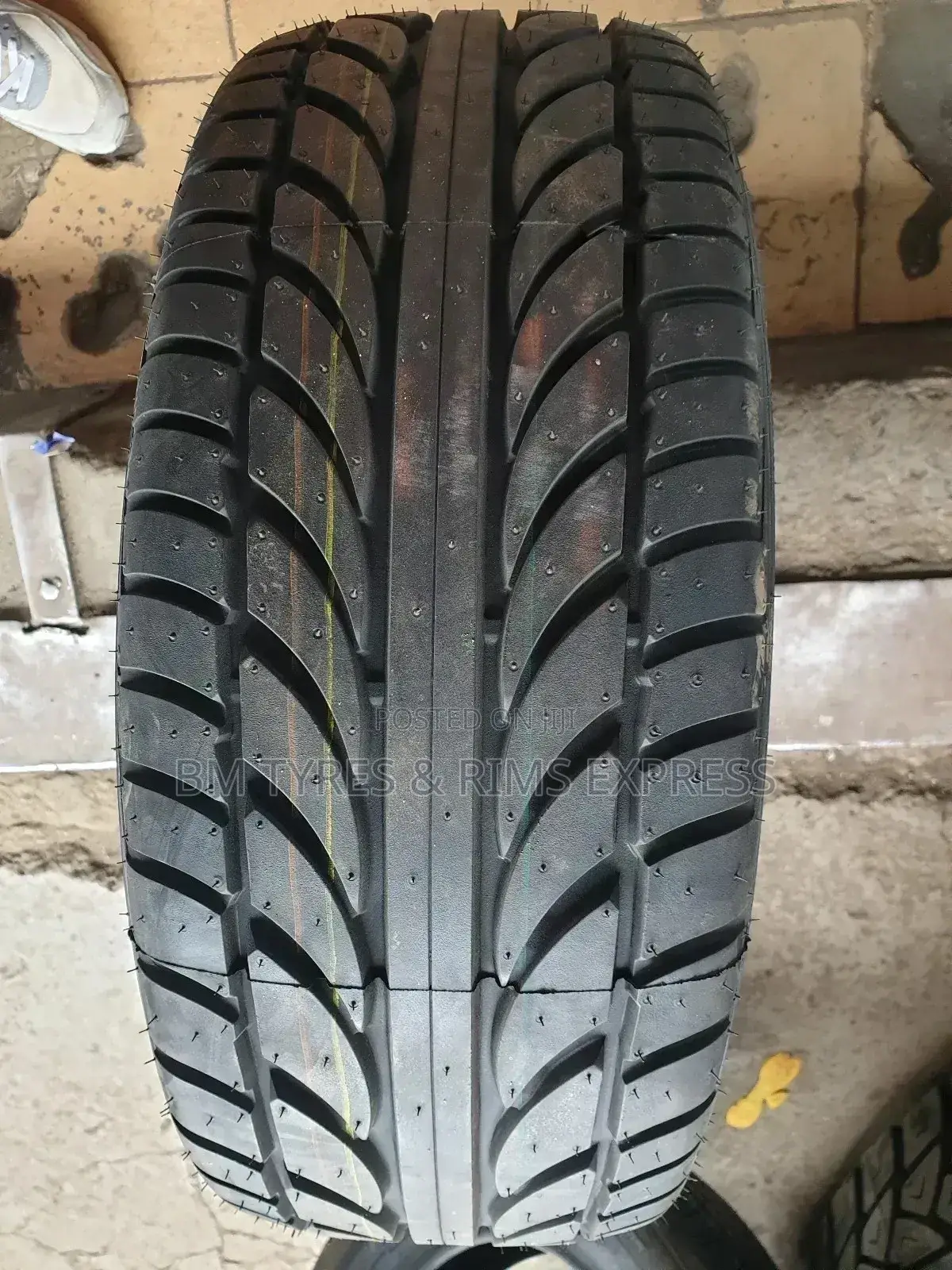 215/55 R16 Achilles TYRES (Indonesia)