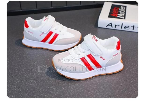 New Balance Kids Sneakers 26 to 37