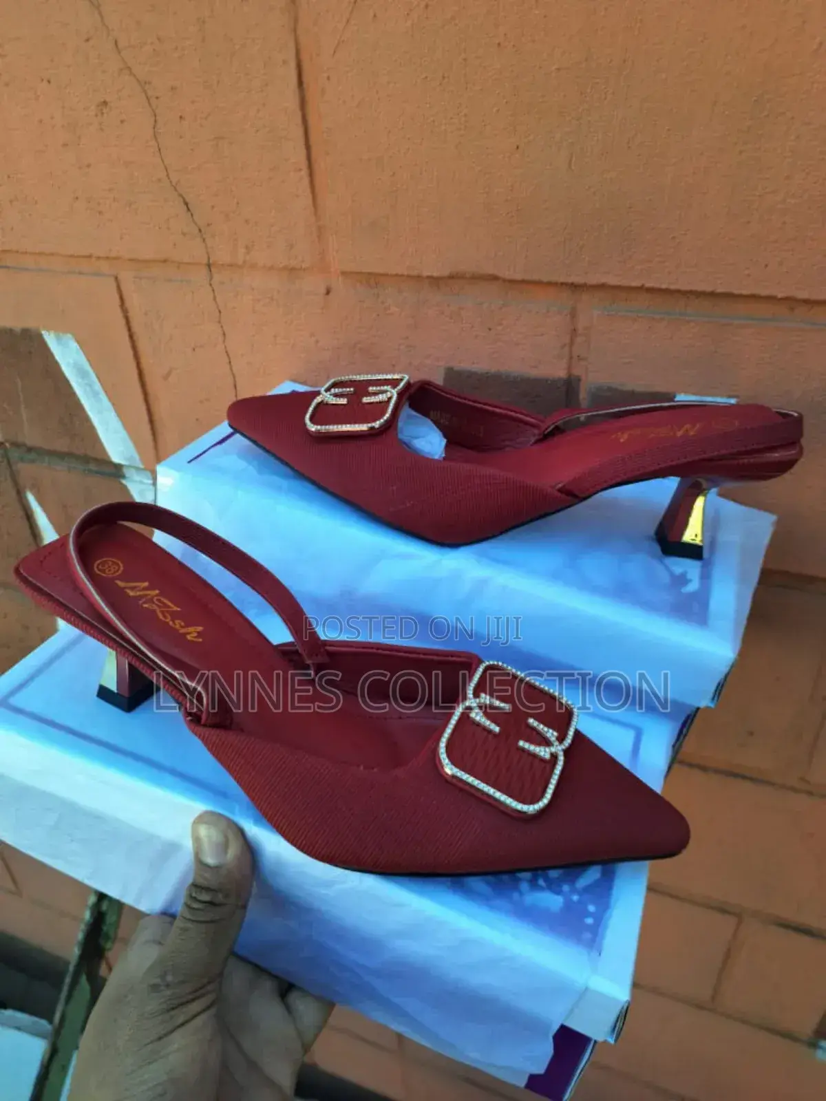 Kitten Heels / High Heels