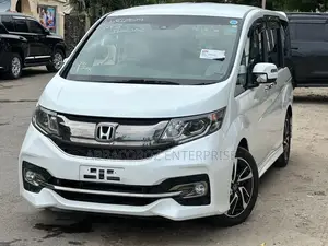 Honda Stepwgn 2018 Pearl
