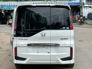 Honda Stepwgn 2018 Pearl
