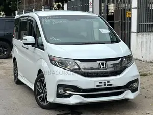 Honda Stepwgn 2018 Pearl