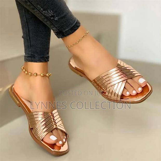 Ladies Sandals - thumbnail 2