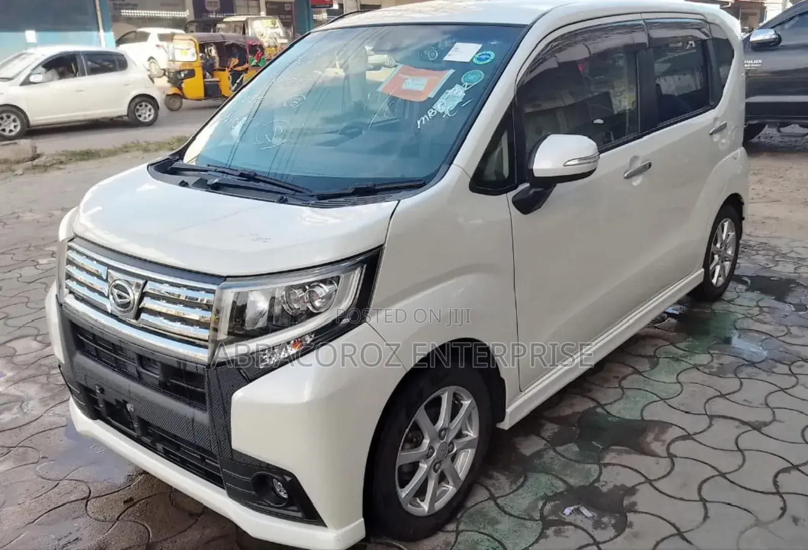 Daihatsu Move 2018 White