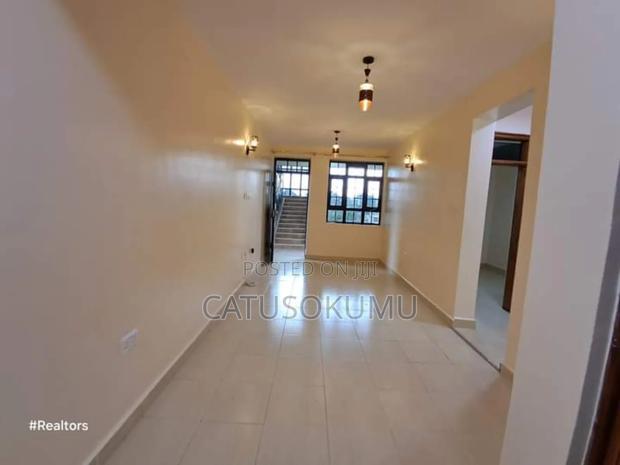 Mini Flat in Gateway Mall Area for rent - thumbnail 2