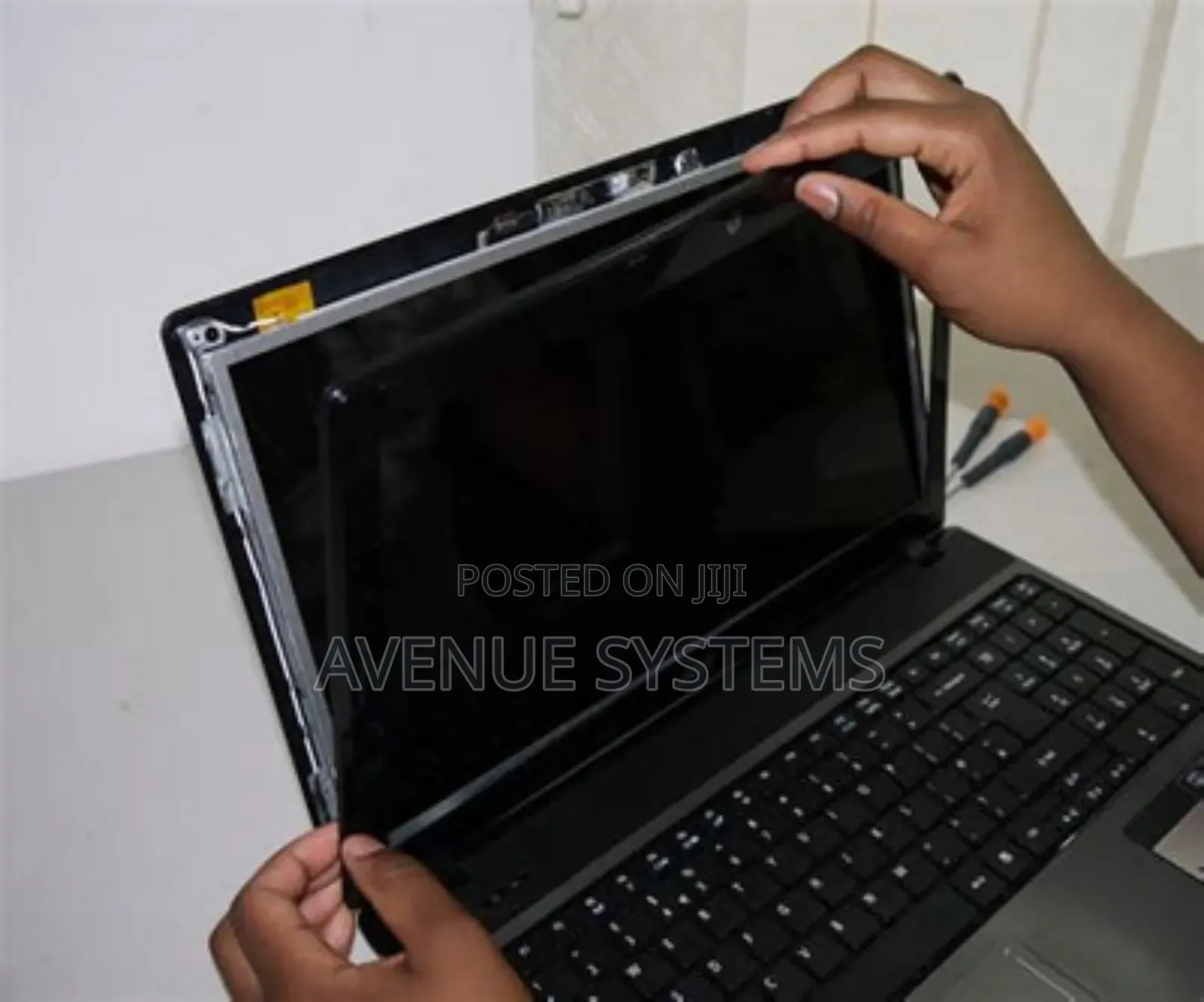 Laptop Screens Replacements Both New and 2nd Hand
