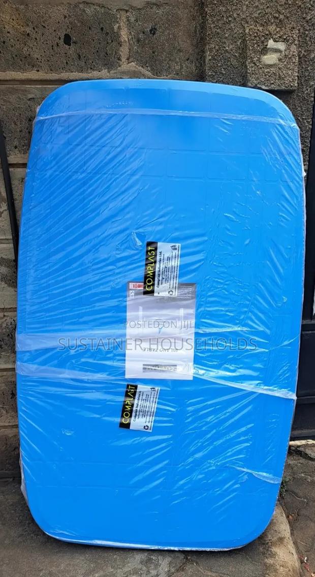 Rectangular Plastic Table With 4 Strong Legs - thumbnail 2