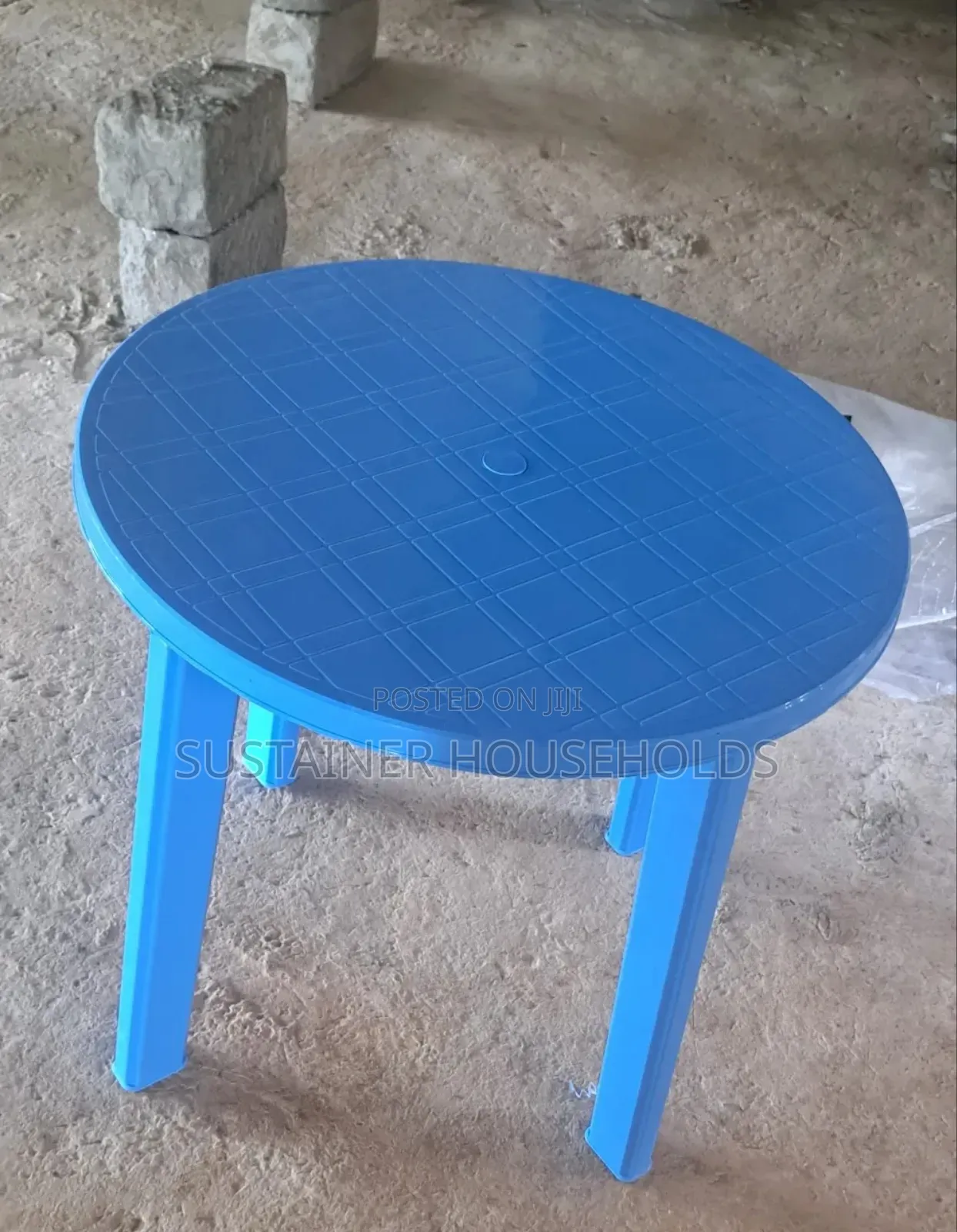 Quality And Durable Round Plastic Table