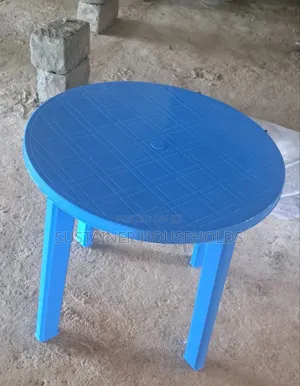 Quality And Durable Round Plastic Table