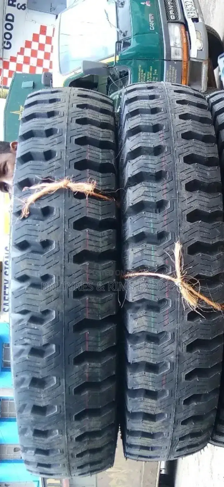 825 R16 Ceat Tyres (India) Diff.