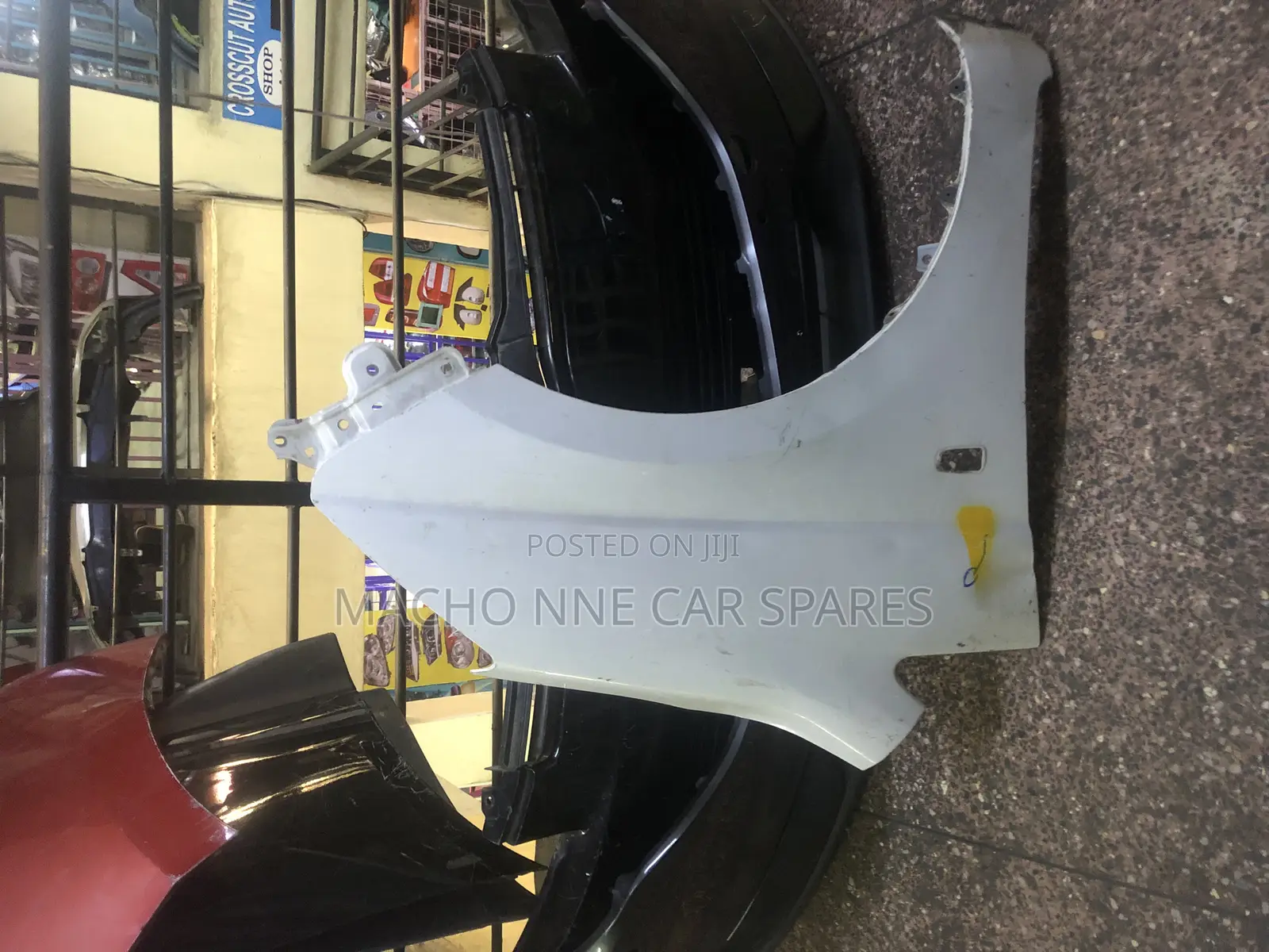Toyota Isis Fender/Wing