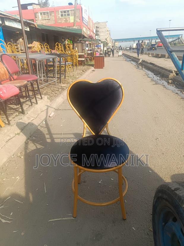 Black and Gold, Manicure Love Seat - thumbnail 4