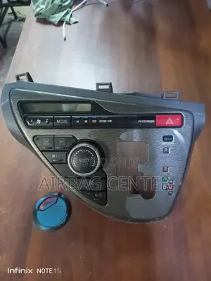 Toyota Isis AC Control D-M
