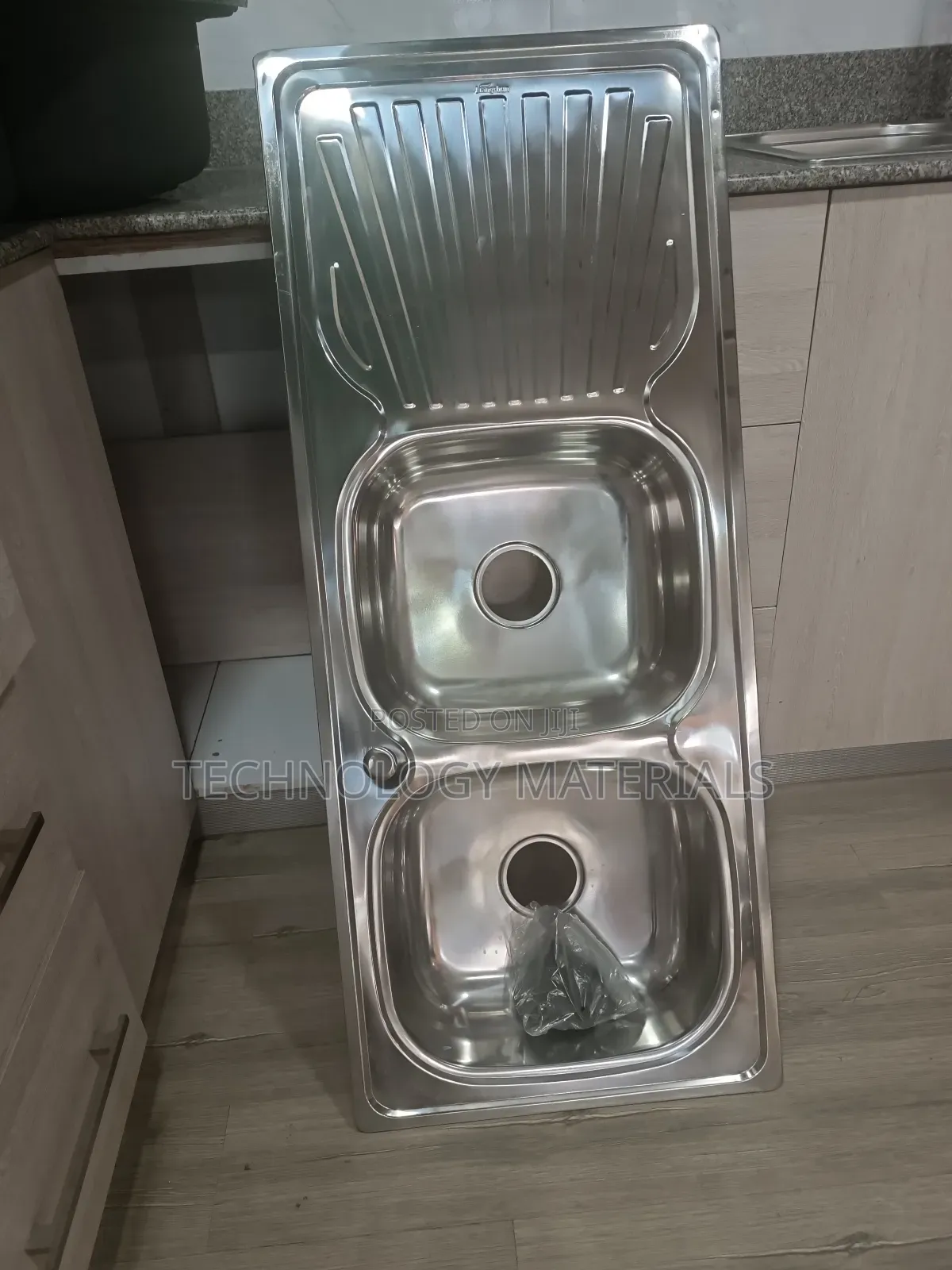 Kitchen Sink Double Bowl Single Drain