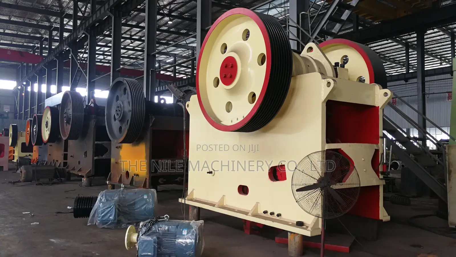 Large 100-200 T/H Basalt Granite Jaw Crushing Machine