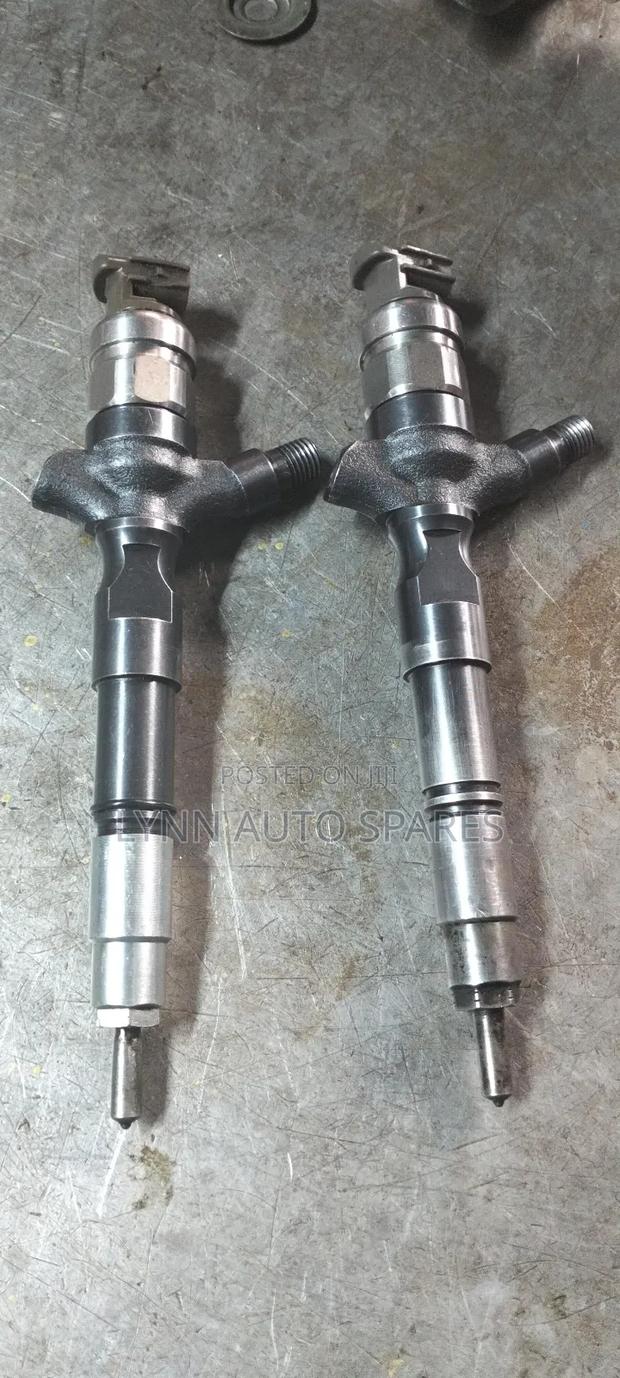 Toyota Hilux 30300 1KD Engine Nozzles