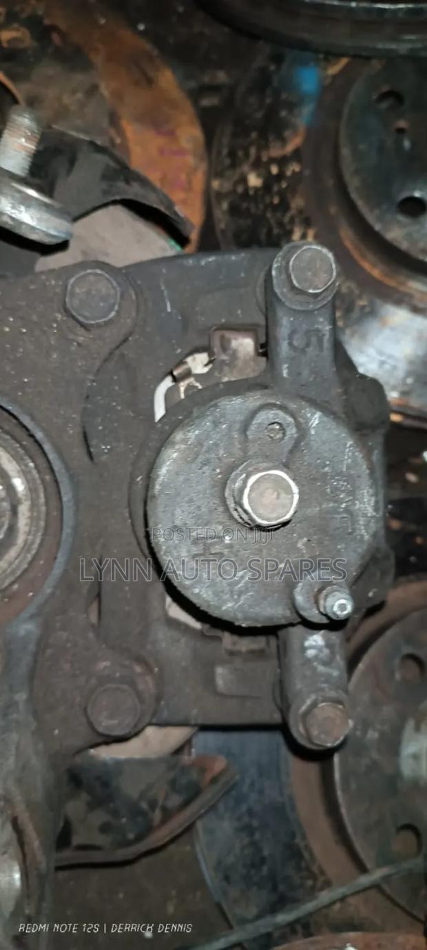 Toyota Premio Front Caliper - thumbnail 2