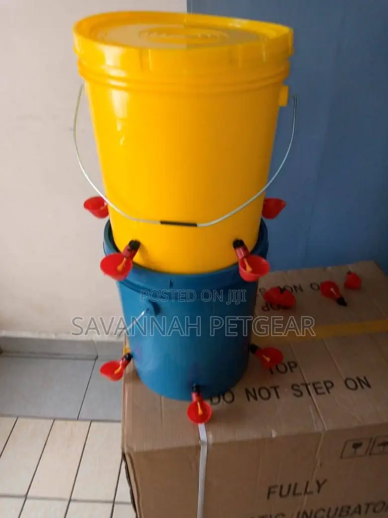 Automatic Poultry Cup Drinkers -6 PCS Fixed on 40l Tank