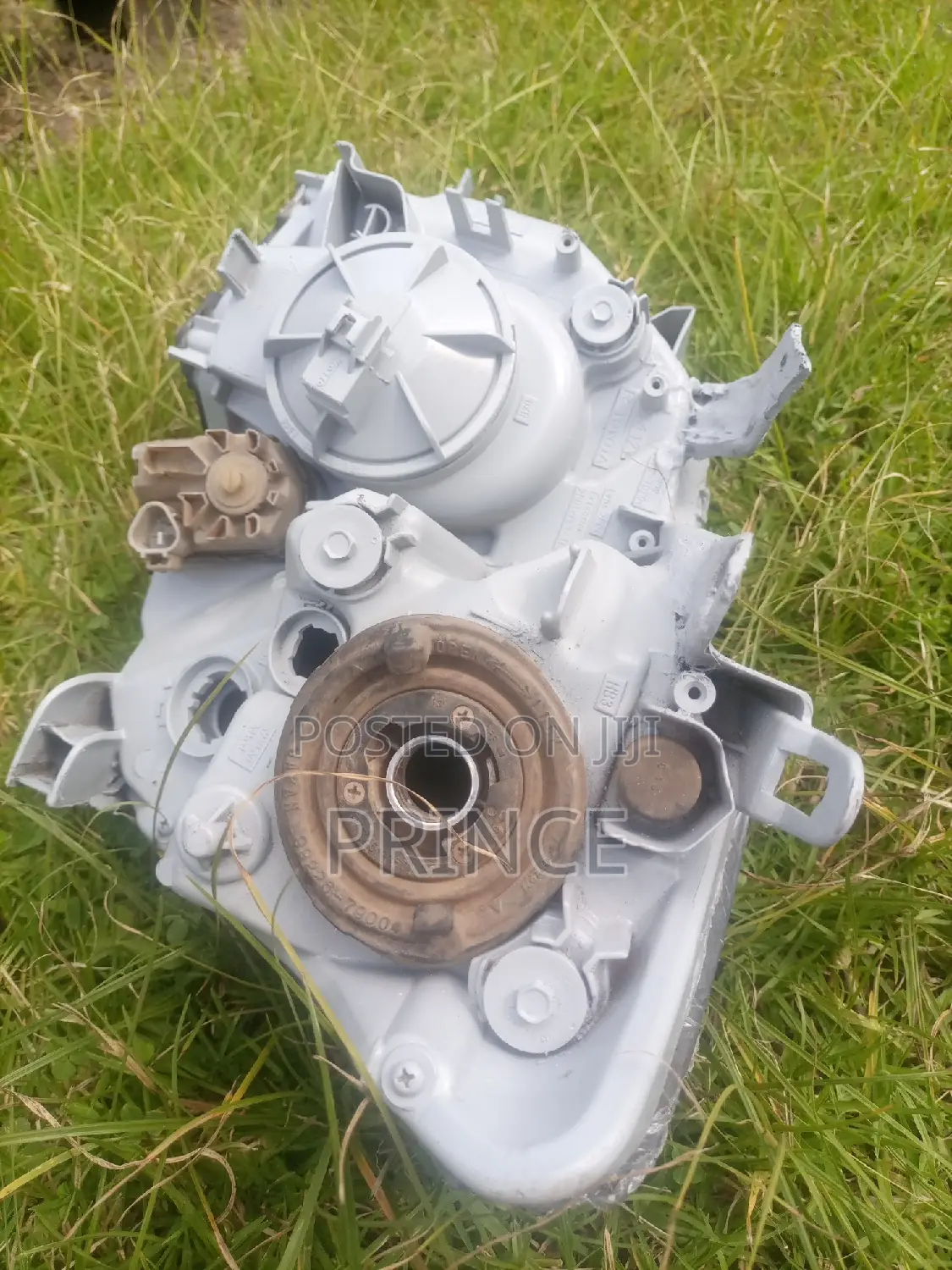 Toyota Premio 260, Left Side Xenon Headlamps Ex-Japan.