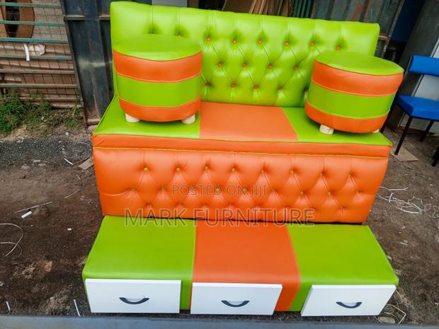 Pedicure Seat - main view